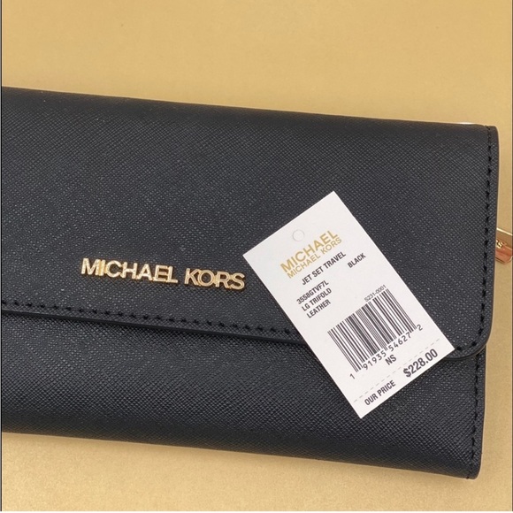Michael Kors Trifold Wallet Black Color - Picture 6 of 7